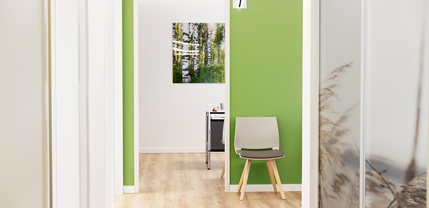 MVZ Herz Gifhorn | Für Ärzte Dies ist der Flur mit Wartebereich im MVZ HErz Gifhorn.